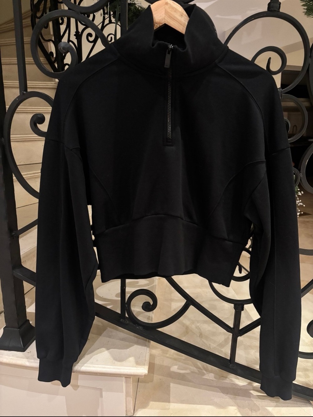 Alo Black Half-Zip Cropped Sweatshirt - Women